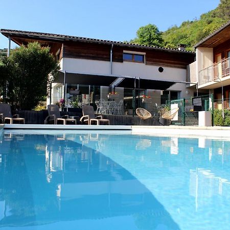 Hotel Le Vanseen Ле-Ван Экстерьер фото
