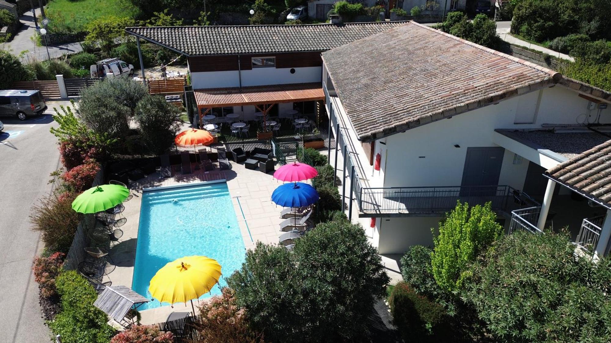 Hotel Le Vanseen Ле-Ван Экстерьер фото